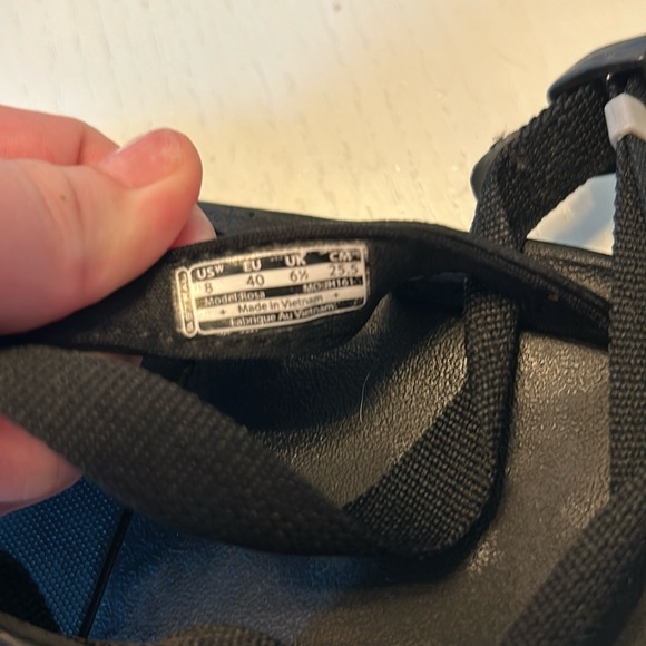 Astral flipe women’s size 8 - Picture 3 of 4